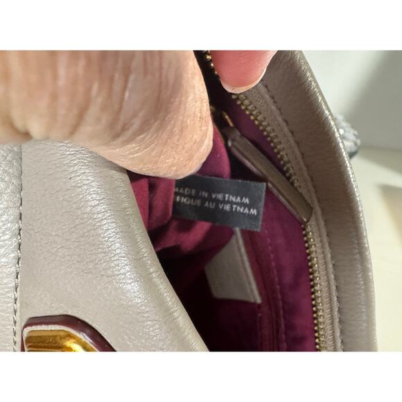 Marc by Marc Jacobs, EUC Beige Leather Crossbody Purse - Picture 12 of 14